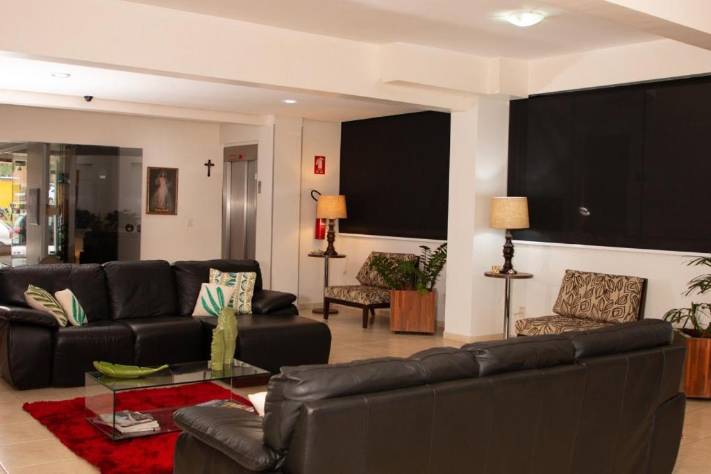 Corumba Plaza Hotel Luziania Bagian luar foto