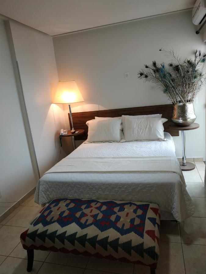 Corumba Plaza Hotel Luziania Bagian luar foto