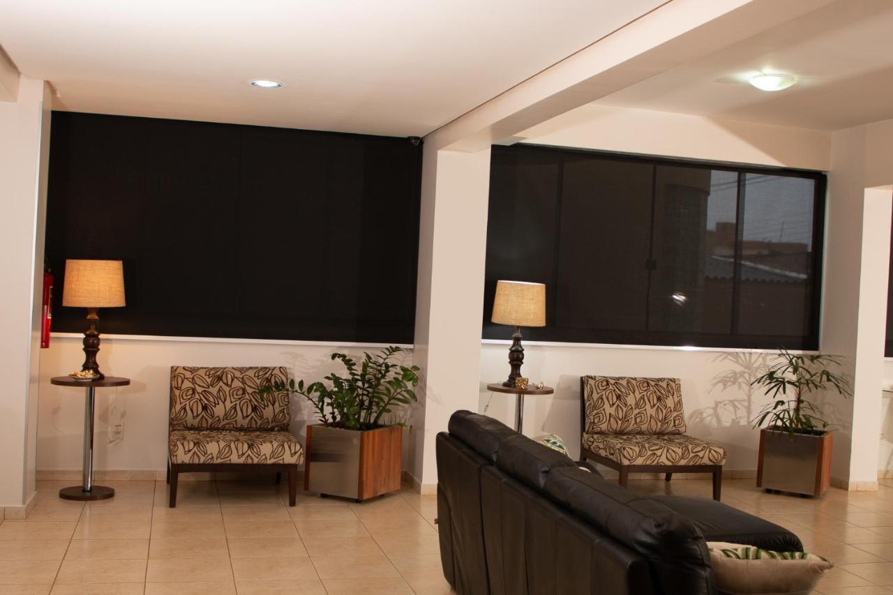 Corumba Plaza Hotel Luziania Bagian luar foto